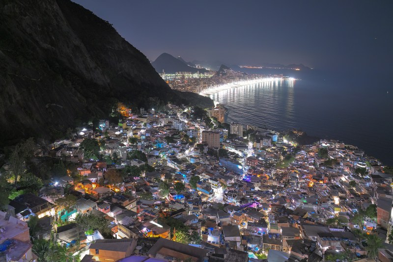 Vidigal at night, below the Dois Irmãos